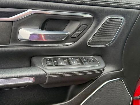 Used 2024 RAM 1500 Laramie AWD/4WD image 31