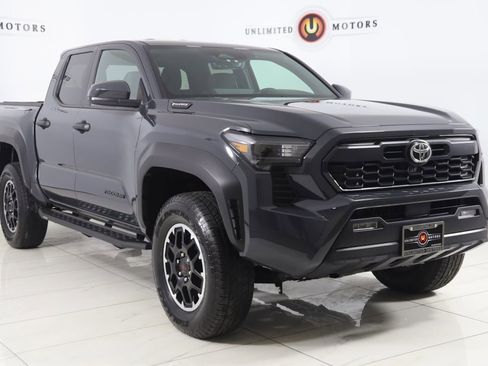 Used 2025 Toyota Tacoma TRD Off-Road image 20