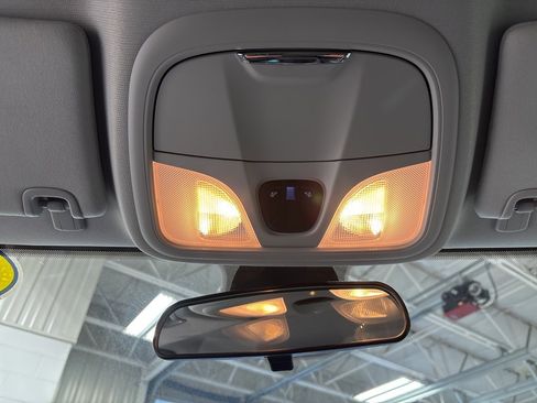 Used 2019 Jeep Cherokee Latitude Plus w/ Cold Weather Group image 15