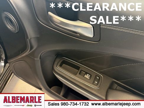 Used 2023 Dodge Charger Scat Pack image 27