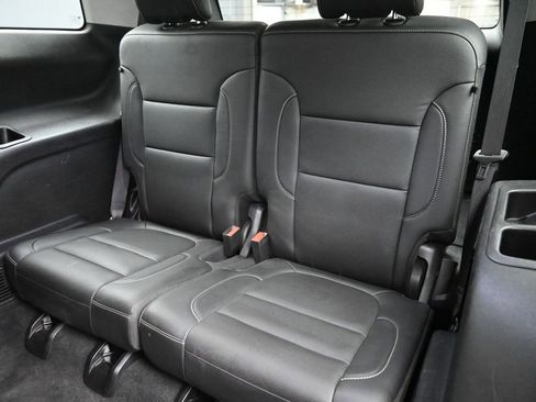 Used 2023 GMC Acadia SLT image 14