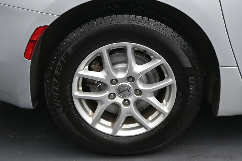 Used 2022 Chrysler Voyager LX FWD image 32