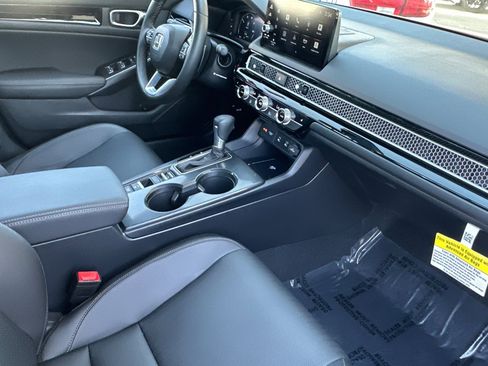 Certified 2025 Honda Civic Sport Touring image 15