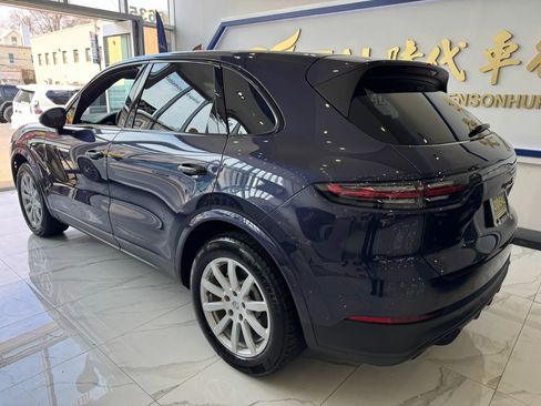Used 2019 Porsche Cayenne S AWD/4WD image 4
