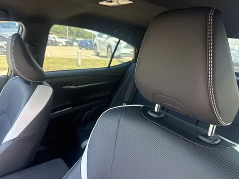 Used 2025 Toyota Camry SE FWD image 9