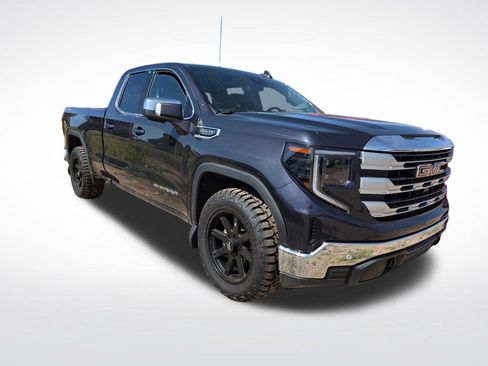Used 2024 GMC Sierra 1500 SLE w/ Preferred Package AWD/4WD image 3