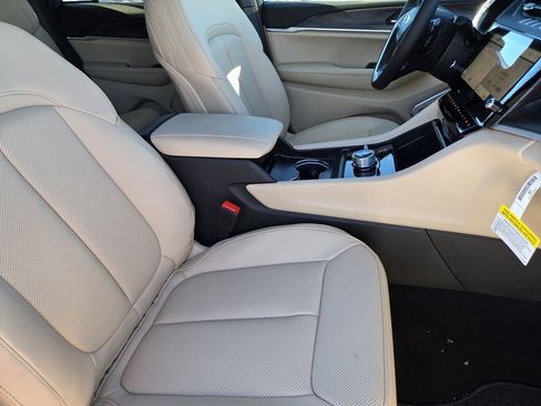 New 2026 Jeep Grand Cherokee Limited image 7