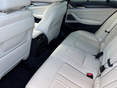 Certified 2023 BMW 540i w/ Executive Package image 26