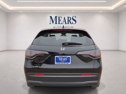 Used 2025 Honda HR-V LX