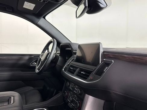 Used 2024 Chevrolet Suburban Z71 w/ Luxury Package image 33