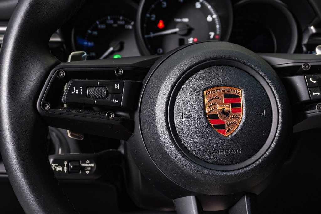 Certified 2026 Porsche Macan AWD/4WD image 20