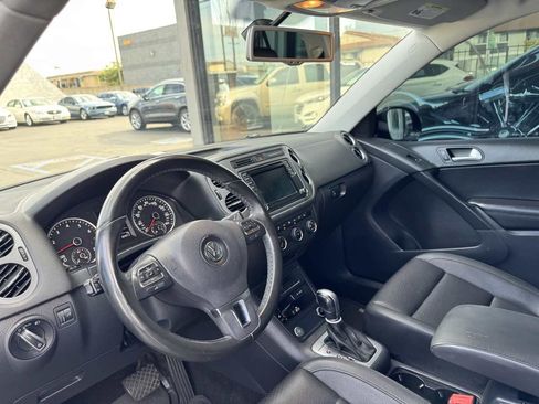 Used 2017 Volkswagen Tiguan S AWD/4WD image 32