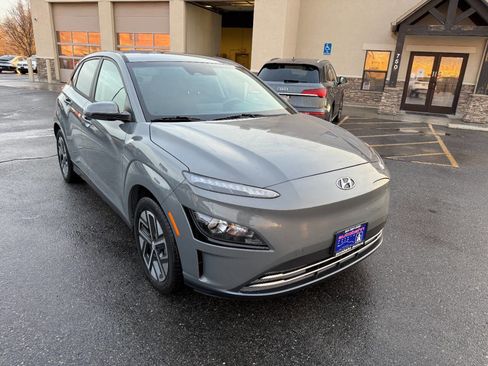 Used 2023 Hyundai Kona SE image 1
