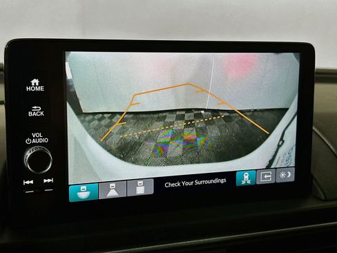 Used 2025 Honda Pilot EX-L image 13