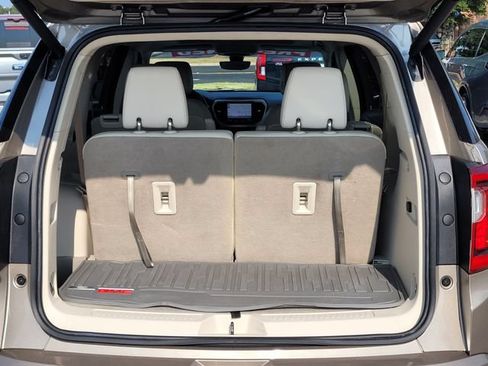 Used 2022 GMC Acadia Denali w/ Denali Ultimate Package AWD/4WD image 8