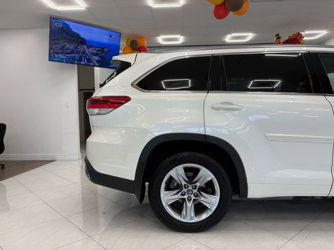 Used 2018 Toyota Highlander Limited w/ Protection Package #3 image 8