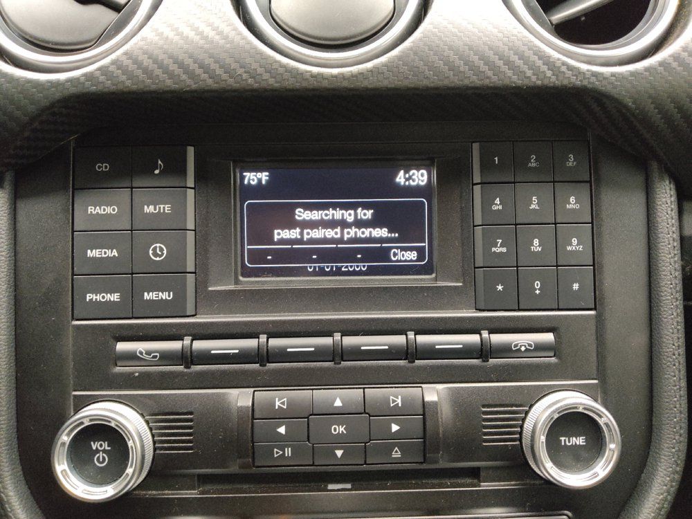 Used 2018 Ford Mustang Coupe RWD image 25