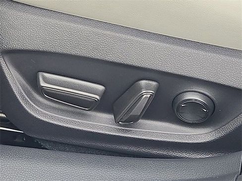 New 2026 Toyota Prius XLE image 11