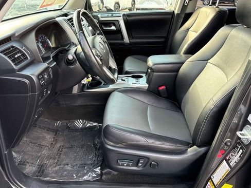 Used 2017 Toyota 4Runner SR5 Premium AWD/4WD image 13
