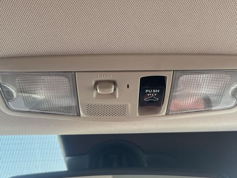 Used 2018 Mitsubishi Outlander GT AWD/4WD image 26