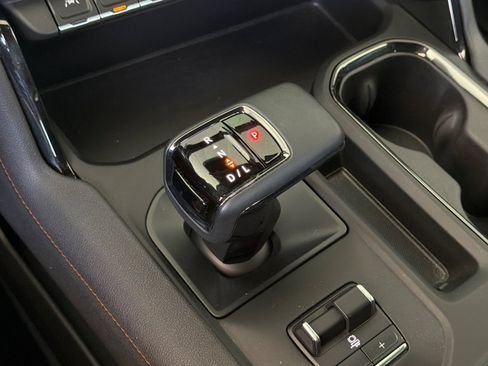 Used 2025 GMC Sierra 1500 AT4 AWD/4WD image 25