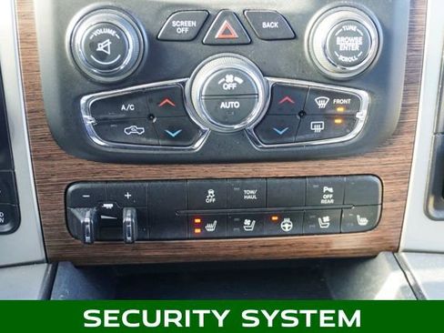 Used 2017 RAM 1500 Laramie image 18