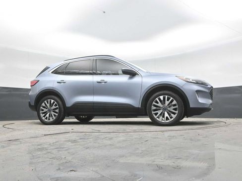 Used 2022 Ford Escape Titanium AWD/4WD image 47