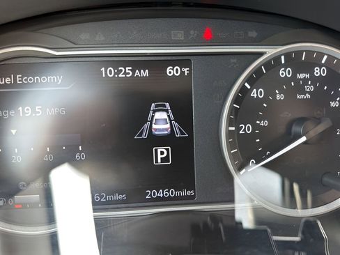 Used 2025 Nissan Versa SV image 19