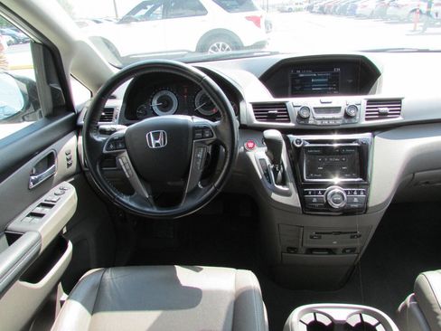 Used 2017 Honda Odyssey Touring Elite image 25