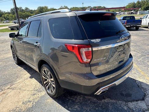 Used 2016 Ford Explorer Platinum image 7