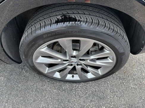 Used 2022 Buick Envision Avenir w/ Technology Package II AWD/4WD image 7