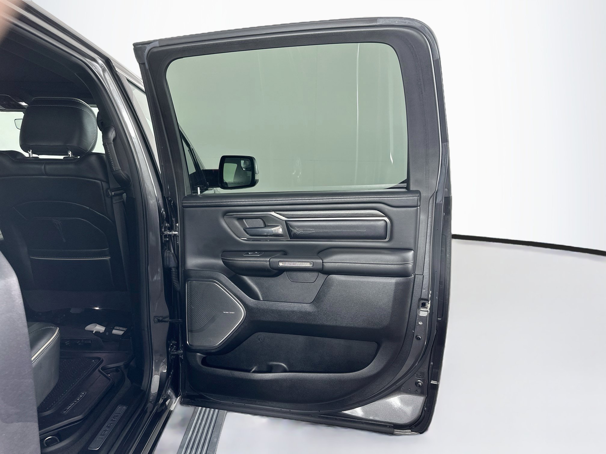 Used 2020 RAM 1500 Limited RWD image 31