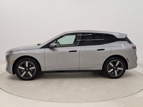 New 2026 BMW iX xDrive60 image 2