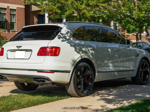 Used 2019 Bentley Bentayga image 8