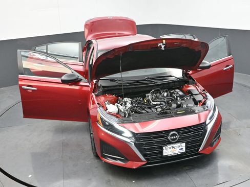 Used 2024 Nissan Altima 2.5 SV image 41