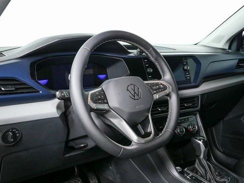 Certified 2023 Volkswagen Taos SE w/ Black Wheel Package image 9