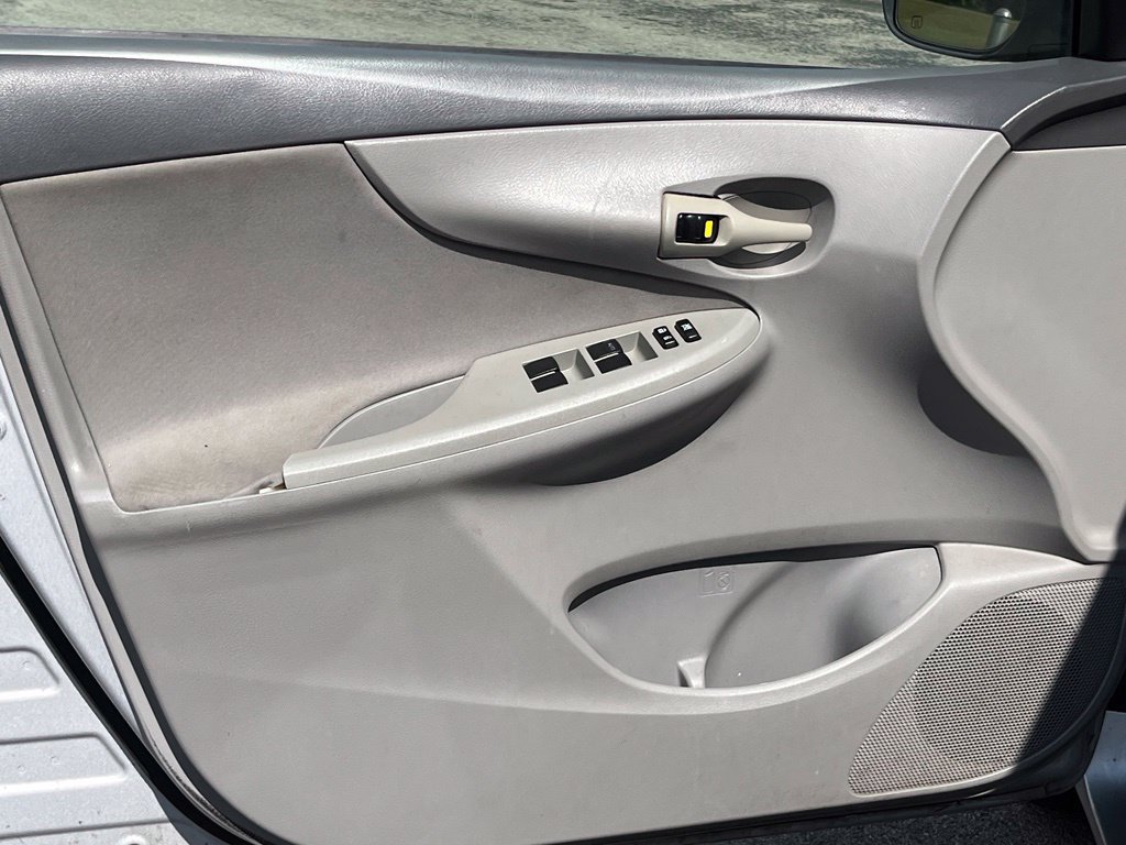Used 2009 Toyota Corolla FWD image 14