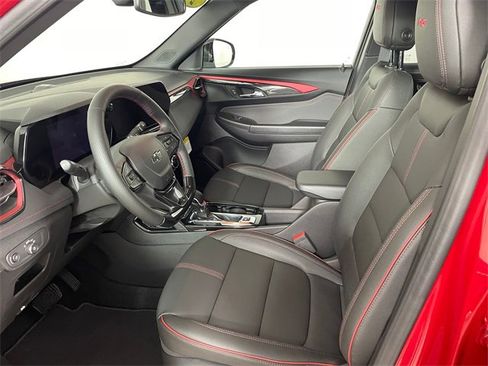 New 2026 Chevrolet TrailBlazer RS w/ Convenience Package image 2
