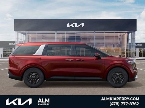 New 2026 Kia Carnival FWD image 7
