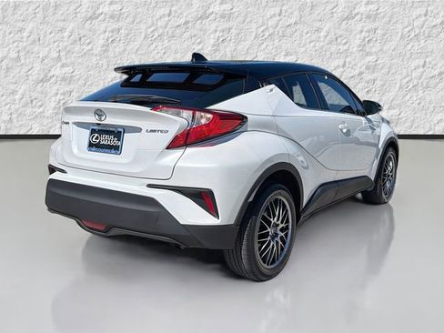 Used 2022 Toyota C-HR Limited image 3