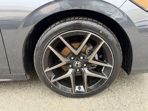 Certified 2024 Honda Civic Sport Touring image 8