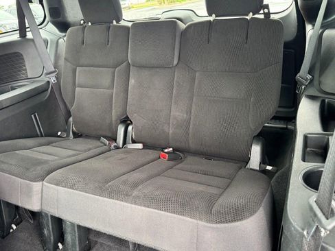 Used 2018 Dodge Grand Caravan SE FWD image 11