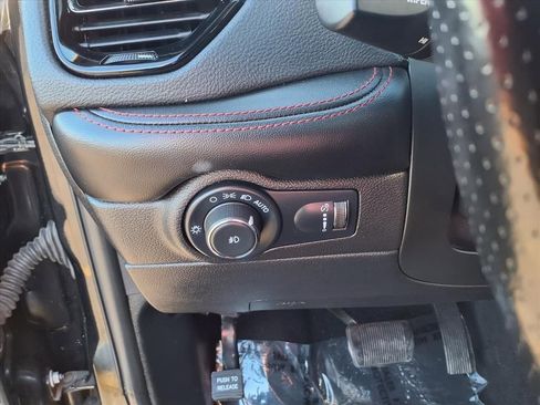 Used 2023 Dodge Durango GT image 14