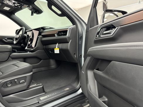 New 2026 GMC Yukon Denali w/ Denali Reserve Package AWD/4WD image 38
