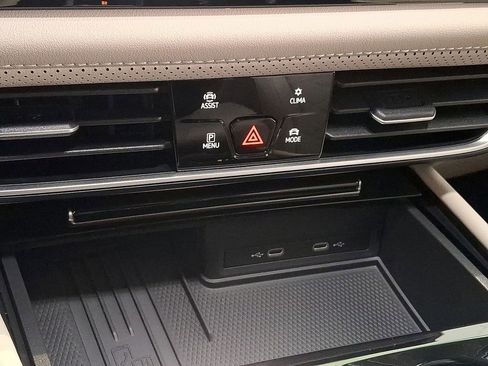 New 2026 Volkswagen Atlas SE image 12