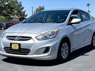 Used 2017 Hyundai Accent SE video 1