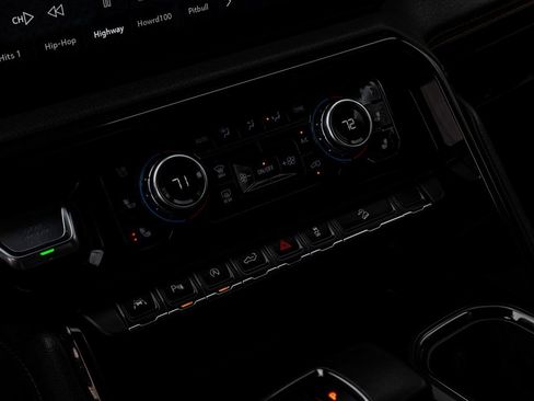 Used 2025 GMC Sierra 1500 AT4 w/ AT4 Premium Package image 21