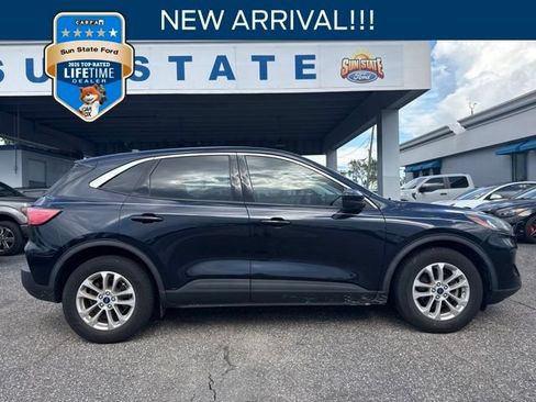 Used 2021 Ford Escape SE FWD image 1