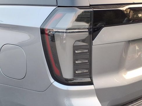 New 2026 Chevrolet Tahoe High Country AWD/4WD image 9