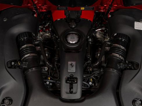 Certified 2022 Ferrari F8 Tributo image 27